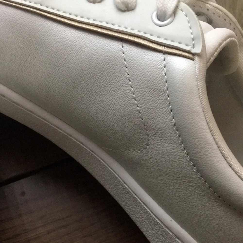 Lacoste Men's White/Bronze Sneakers - Picture 6 of 10